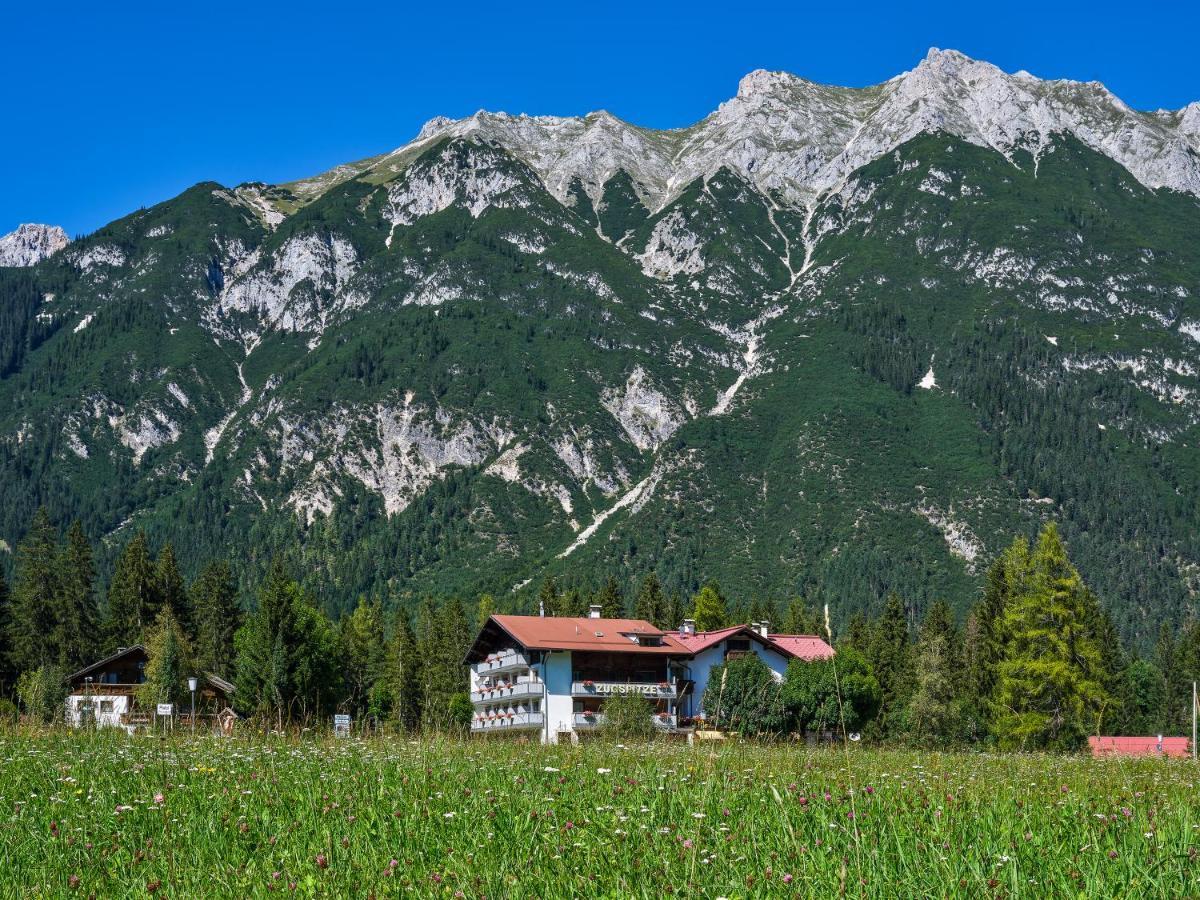 Design Apartments & Zimmer - Zugspitze Leutasch Exterior photo